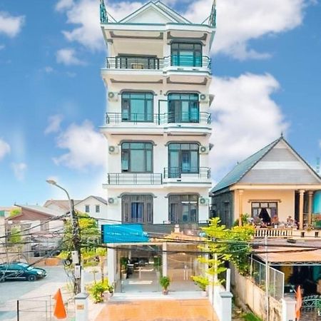 Tan Hoang Minh Hotel Dong Hoi Exteriör bild