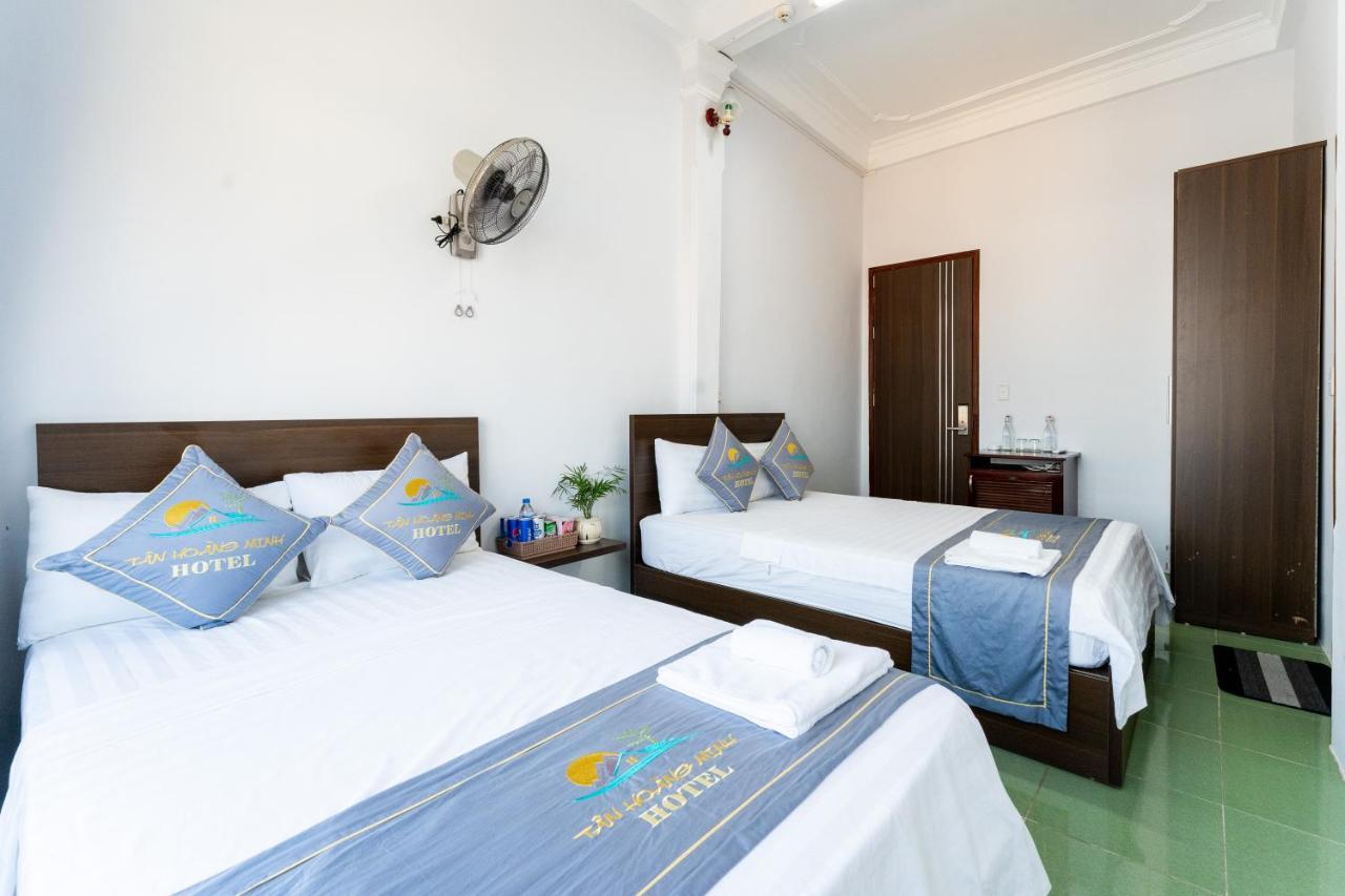 Tan Hoang Minh Hotel Dong Hoi Exteriör bild